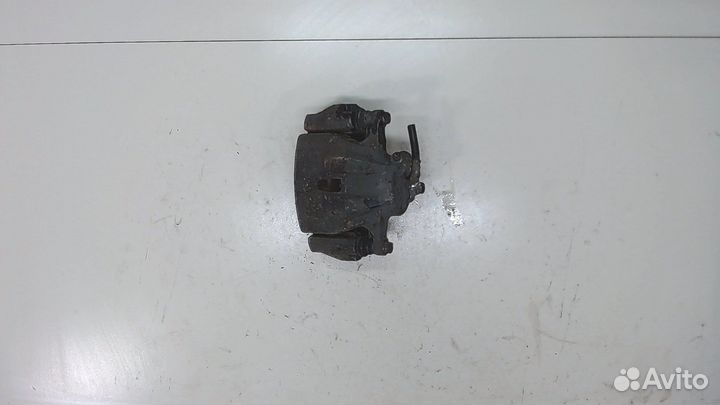 Суппорт Toyota Corolla E15, 2011