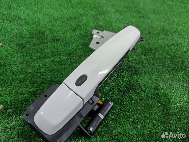 Ручка наружная двери передней левой Suzuki Swift