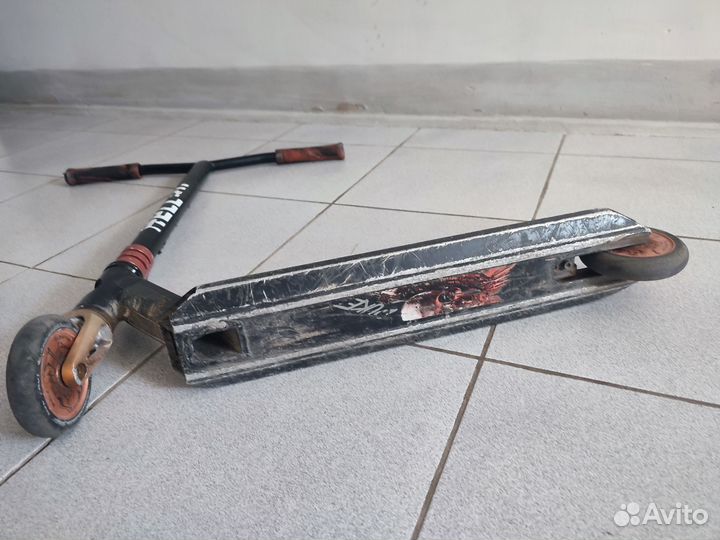 Трюковой самокат