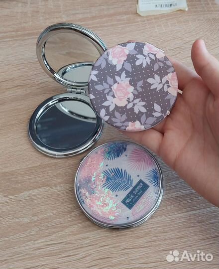 Карманное зеркало