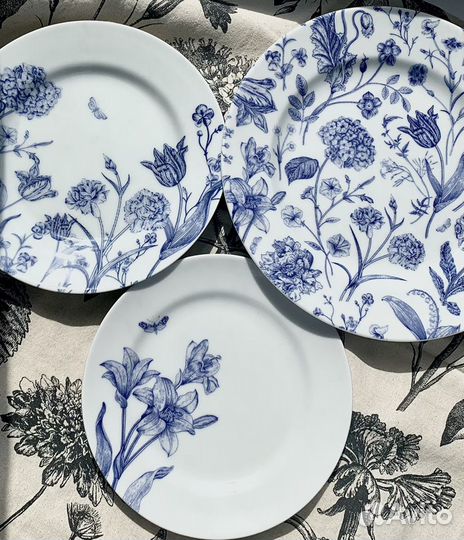 Фарфоровые тарелки