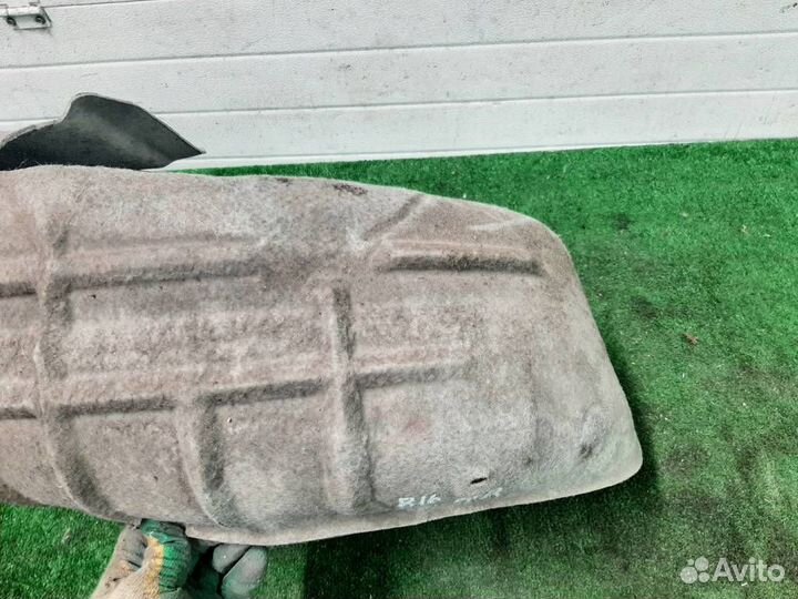 Подкрылок задний правый volkswagen Golf Plus 2006