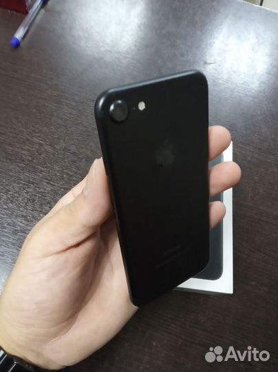 iPhone 7, 32 ГБ