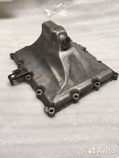 Поддон suzuki gsxr 600/750 k4 k5