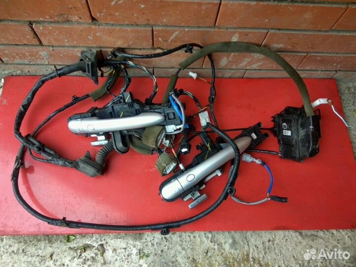 Шлейф двери передней Renault Koleos