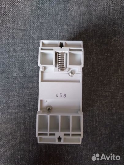 Модульный контактор 220В 24А Швеция