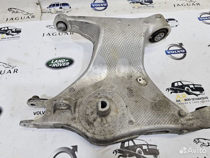 Рычаг задний левый нижний Jaguar XE X760