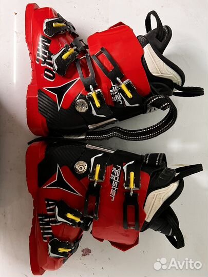 Горнолыжные ботинки детские/юниорские atomic