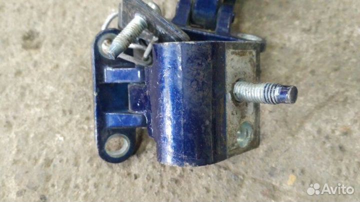 Петля двери багажника Volkswagen Passat B5 B5+