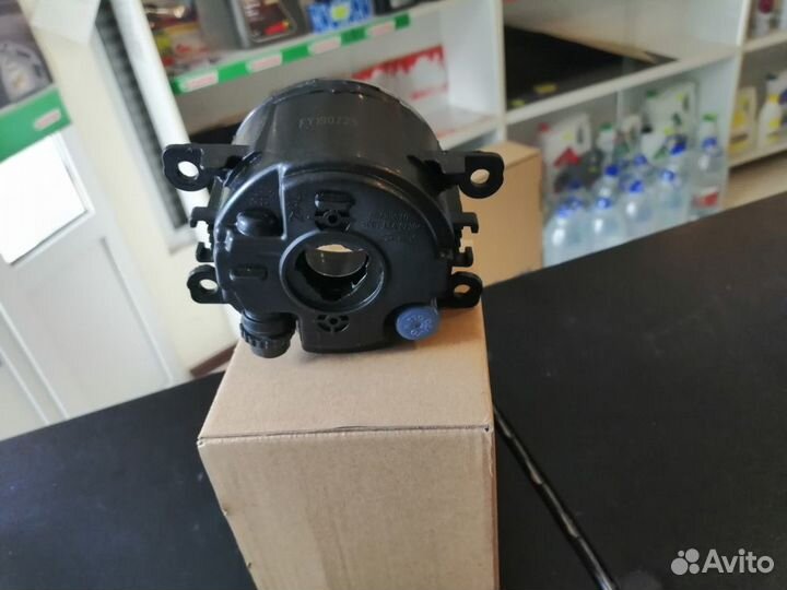 Фара противотуманная левая, правая