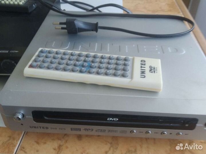 Портативный dvd плеер supra DVD united