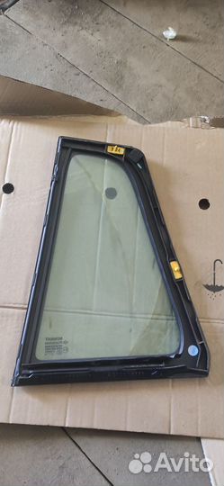 Renault Laguna 3, форточка задней двери