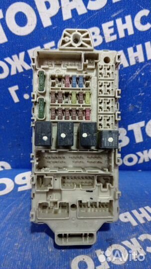 Блок предохранителей салона Mitsubishi Lancer 9