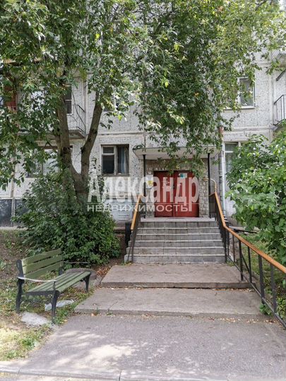 2-к. квартира, 44 м², 3/5 эт.