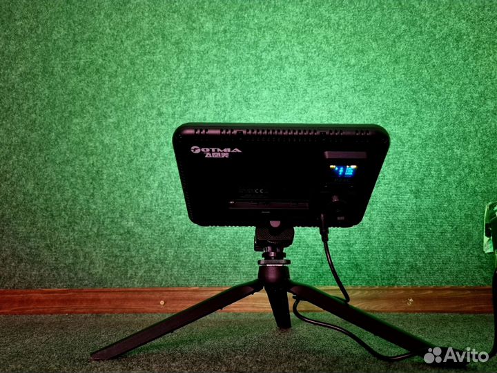 Видеосвет для съёмки цветной P24C RGB