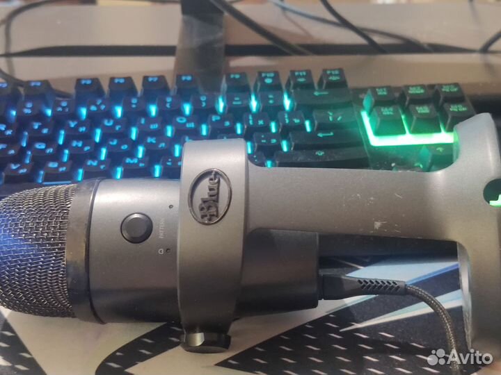 Микрофон Blue yeti nano