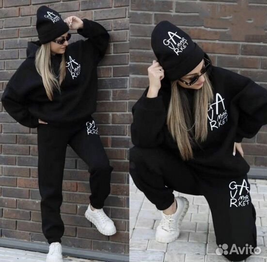 Костюм спортивный женский с шапкой