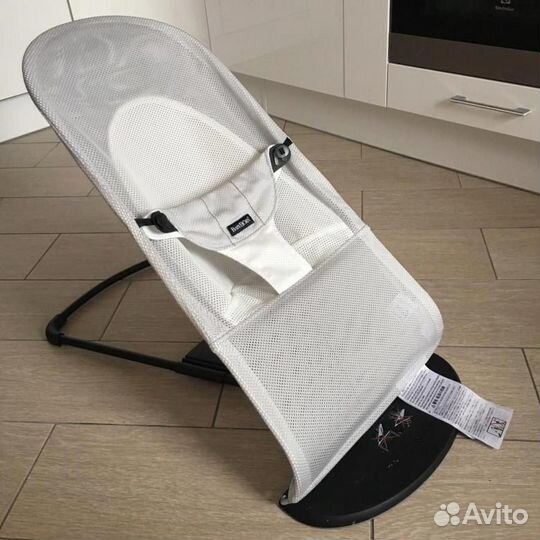 Шезлонг BabyBjorn