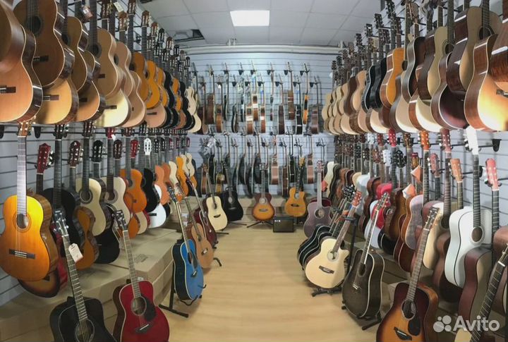 Электроакустическая гитара трэвел Yamaha + аксессу