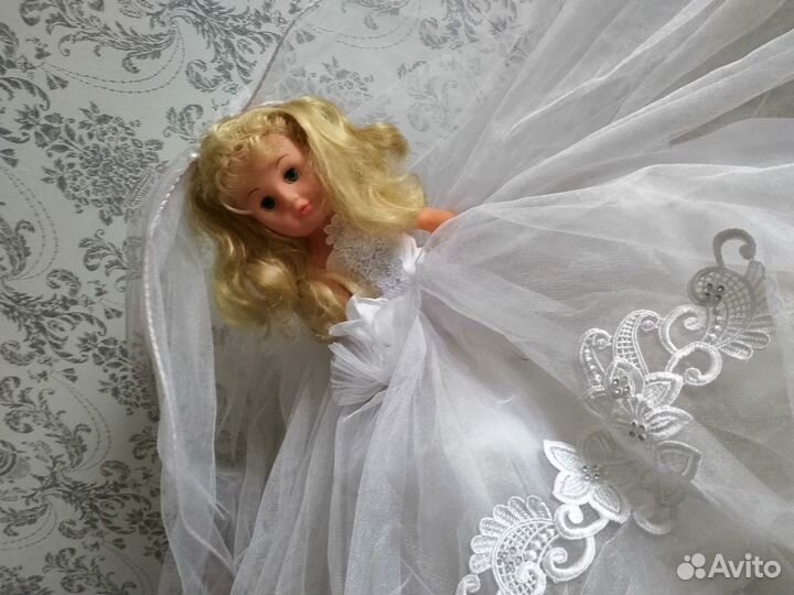 Свадебная кукла