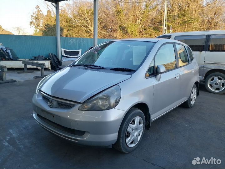 В разборе Honda Fit GE GD