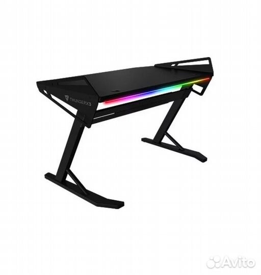 Компьютерный стол thunderx3 AD7 М