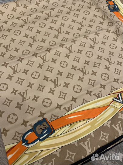 Шелковый платок Louis vuitton бежевый