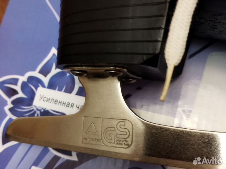 Коньки фигурные 37 размер