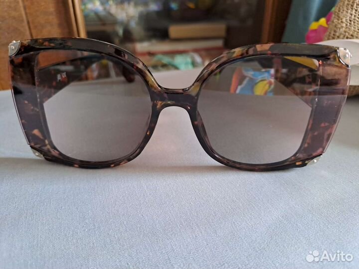 Солнцезащитные очки