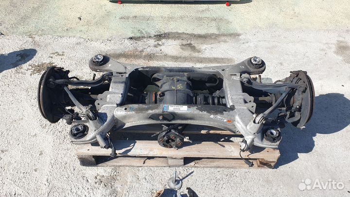 Задний подрамник в сборе на Mercedes - Benz W220