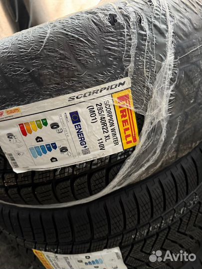 Pirelli Scorpion Winter 285/40 R22 и 325/35 R22