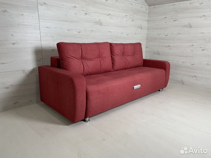 Диван прямой с подлокотниками