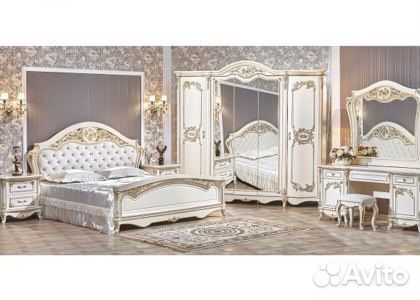 Спальный гарнитур