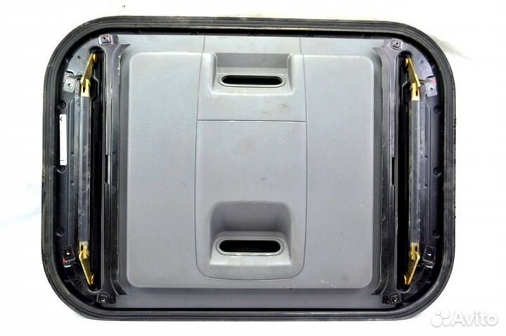 Люк в крыше renault trucks Premium (01.96)