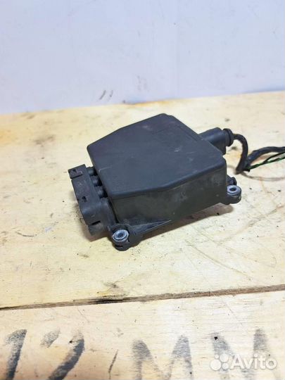 Блок магнитных клапанов VW Passat (B6) 2005-2010