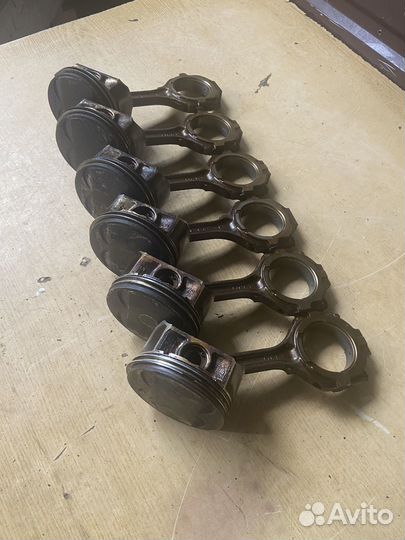 Поршень и шатун на infiniti VQ35DE