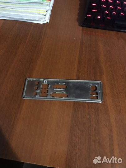 Заглушка для материнской платы