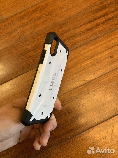 Чехол UAG (белый) на iPhone XS