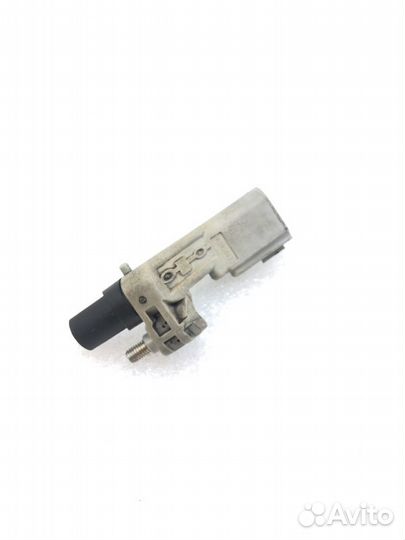 Датчик коленвала Volkswagen Passat B7 1.4 TSI CAX