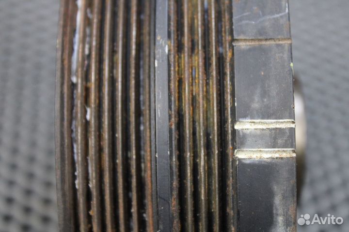 Шкив коленвала Nissan Cedric 12303AG001