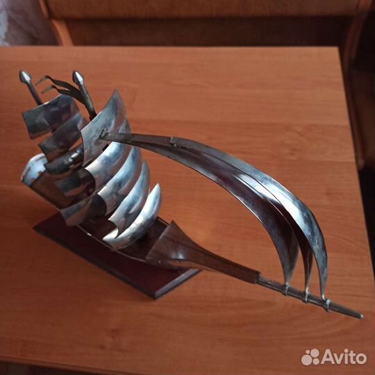 Парусник ручной работы