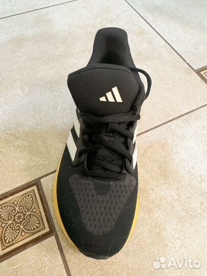 Кроссовки adidas оригинал, новые