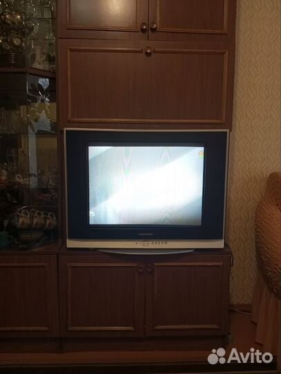 Телевизор samsung