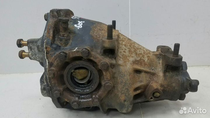Редуктор задний Mercedes S280 W126 M110.989 2 1983