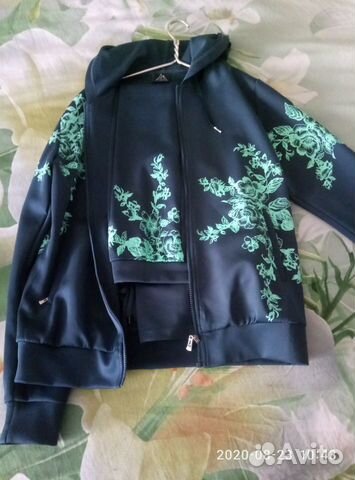 Спортиный костюм женский