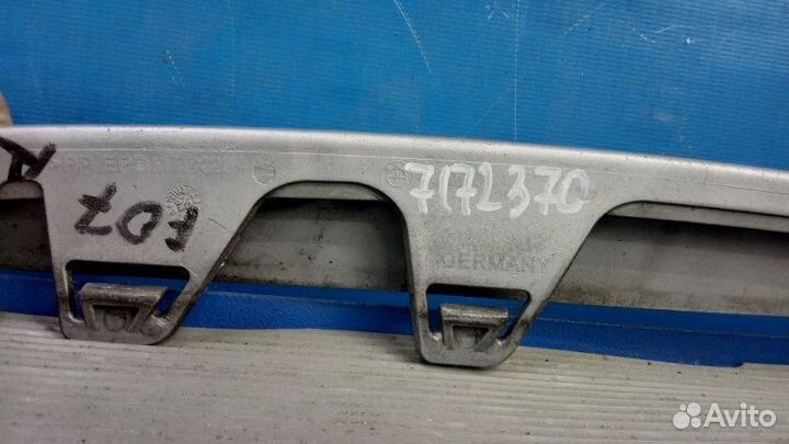 Декоративная накладка правая Bmw 5' Gt F07