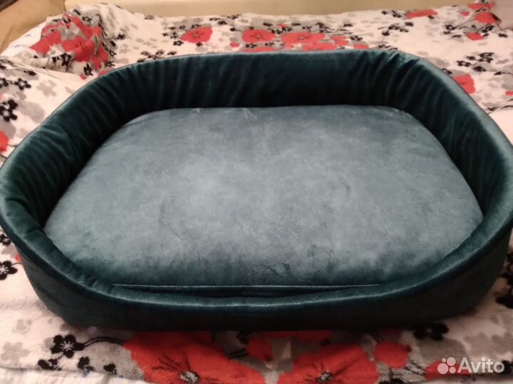 Лежанки для собак и кошек (новые)