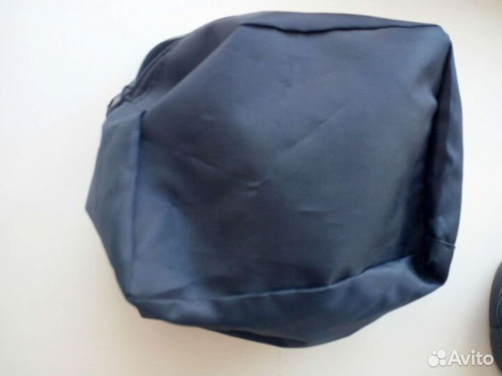 Косметички новые. 4 штуки. На молнии