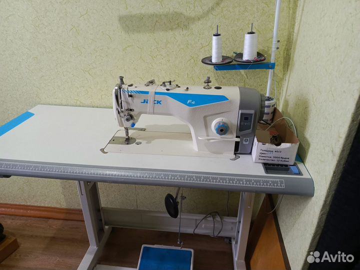 Швейная машинка jack f4