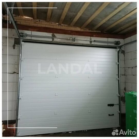 Секционные ворота